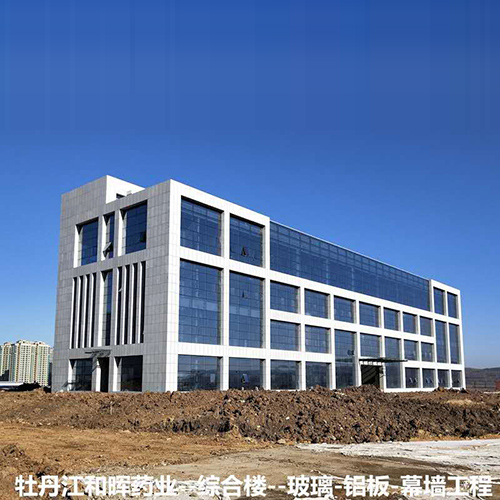 铝塑板工程安装生产厂家_哈尔滨恒基幕墙质量精益求精