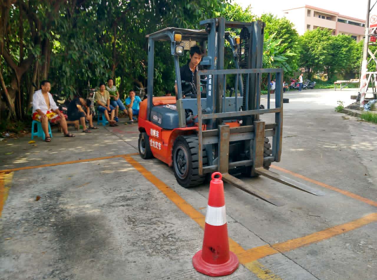 惠城零基础学起考叉车证培训拿证多久