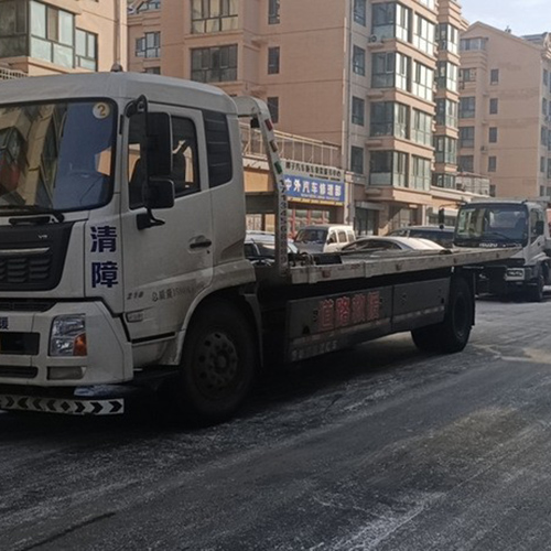 哈大高速吊車救援公司_剛子道路救援