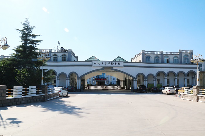 高新区寄宿初中收费标准,世纪英华服务完善