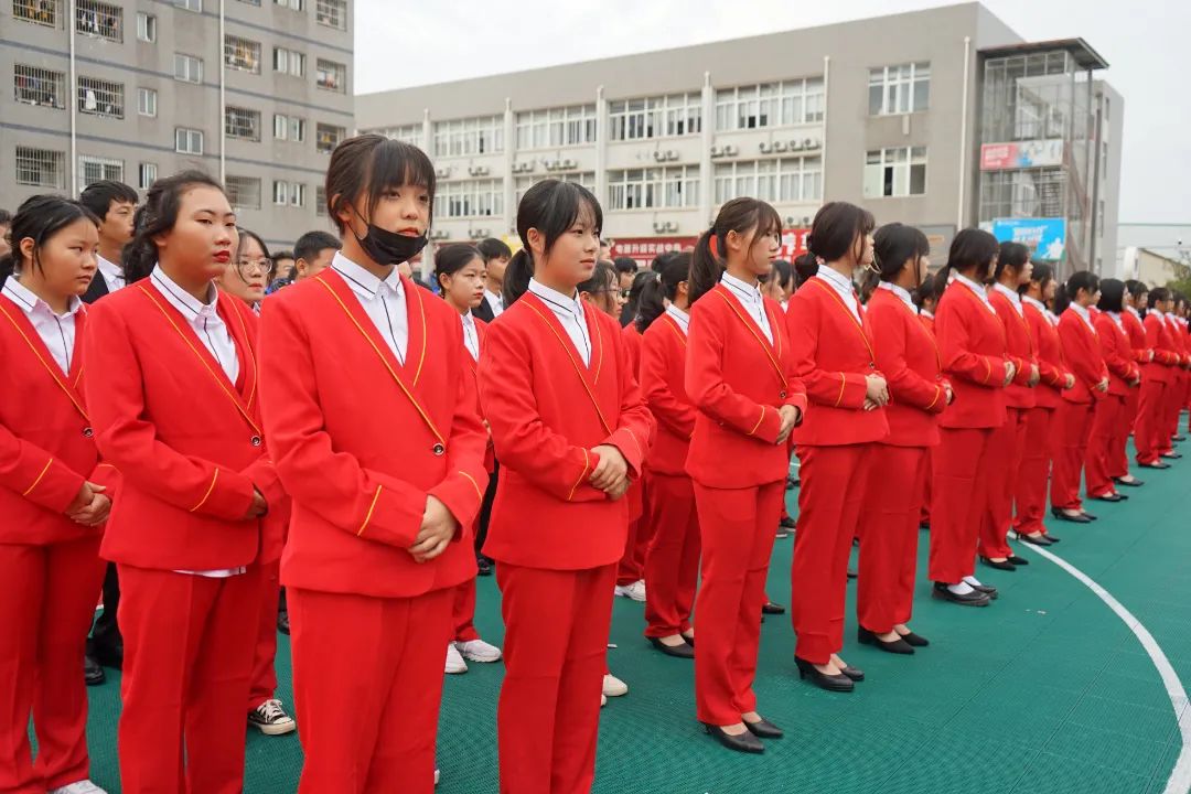武汉万通汽车学校汽车商务与轨道交通专业课程内容本专业核心课程包含