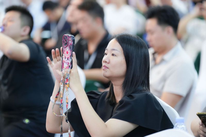行业热点!树品AI企业智能体在南方网通第二十七届渠道商会发布