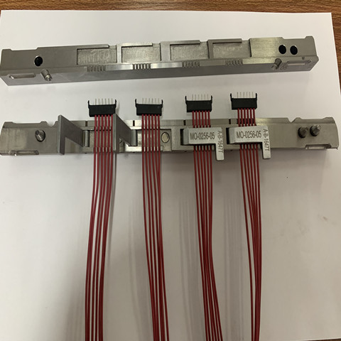 汽车线束插头模具