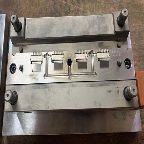 厂家供应汽车线束模具