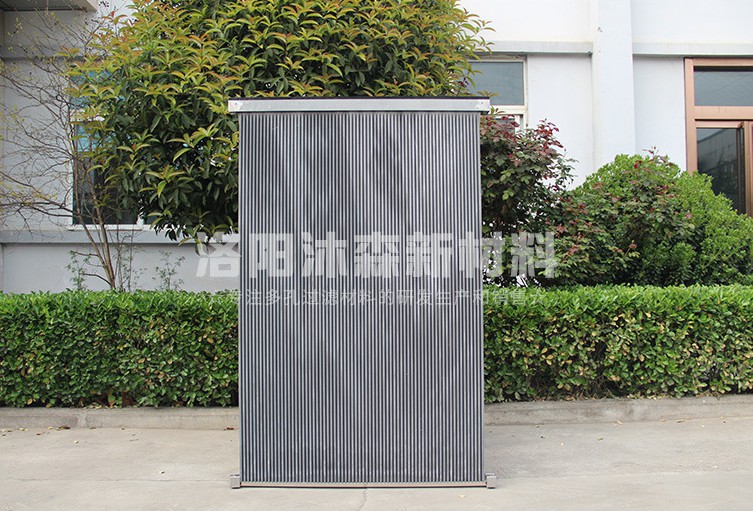 DBDF6A6D-376