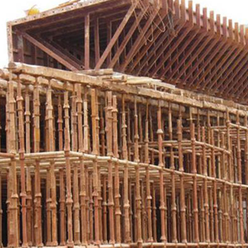 不管是外架还是施工脚手架,一般都是架子工搭设.